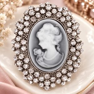Broche Camée Fantaisie Gracieuse