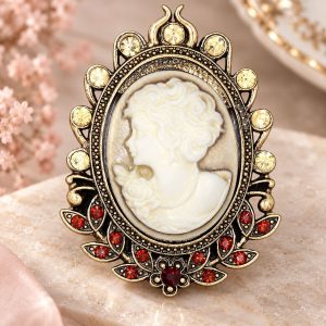 Broche Camée Jaune et Feuilles Rouges