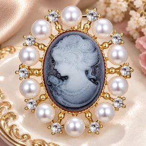 Broche Camée Perles Blanches