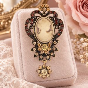 Pin's Cameo Tête de Femme