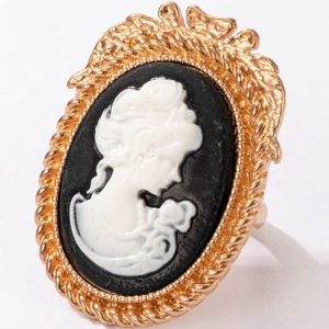 Bague Camée Noir et Doré